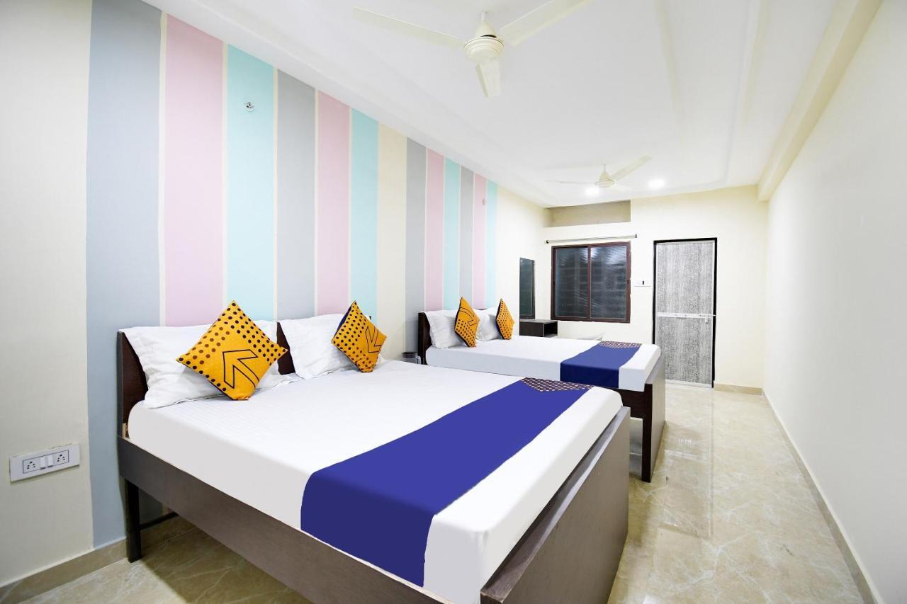 Spot On 67472 Anant Palace Ξενοδοχείο Raj Nandgaon Δωμάτιο φωτογραφία